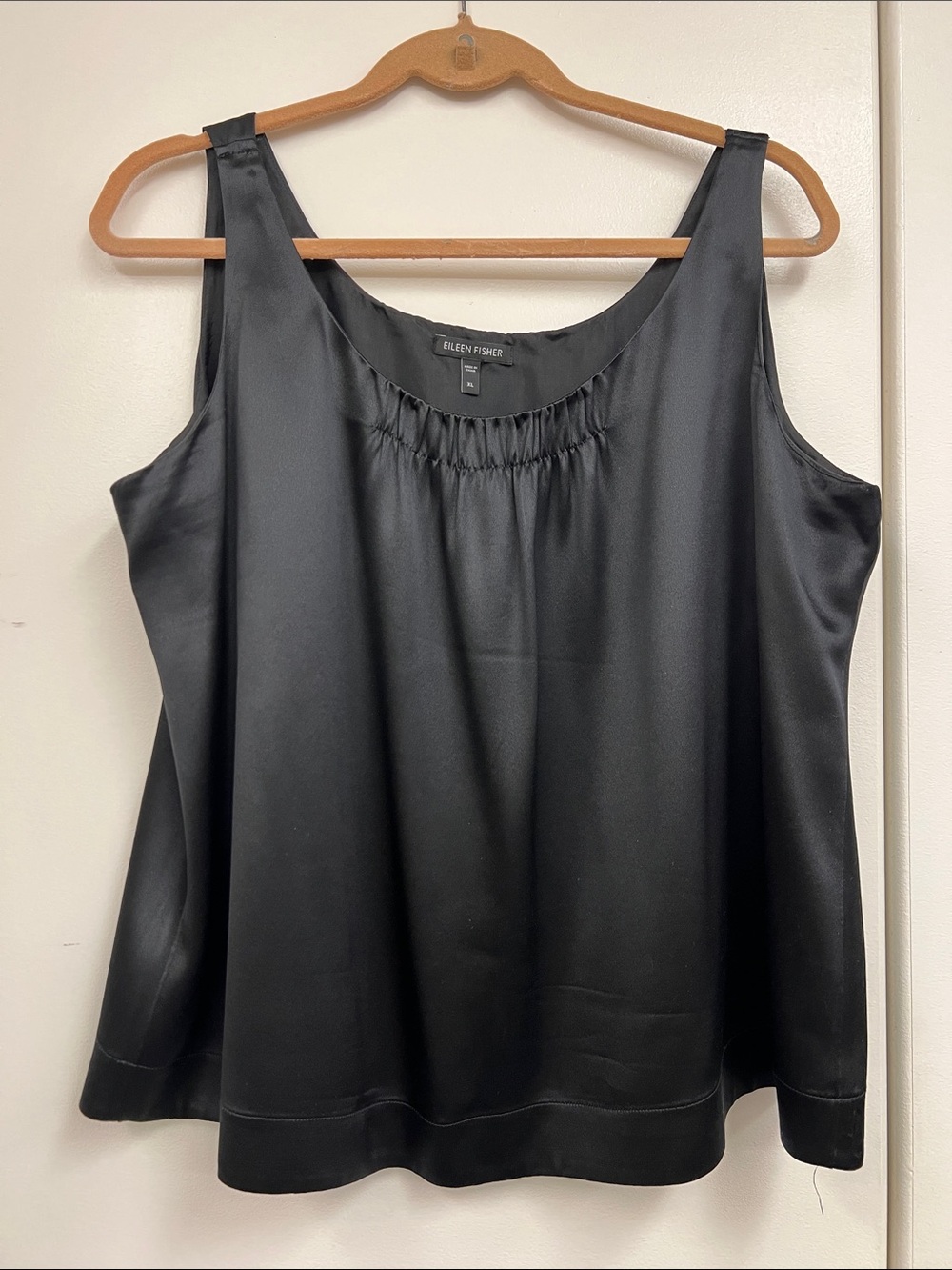 Eileen Fisher Black Satin Camisole Tank Top Blouse Shirt Pleated Neckline Silk